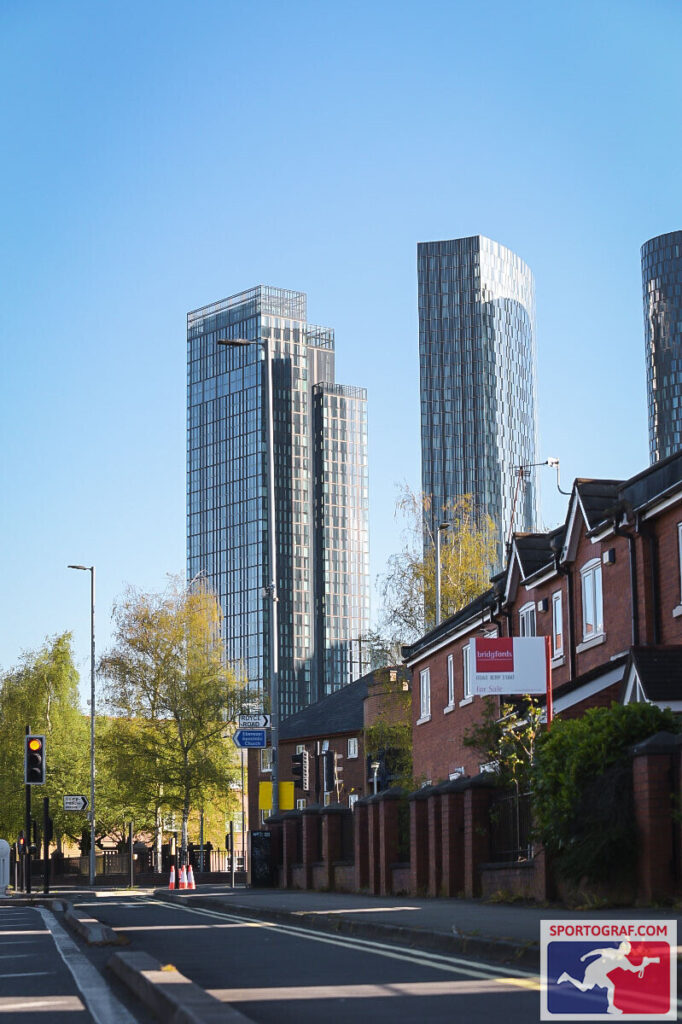 Manchester, une ville entre modernité et tradition